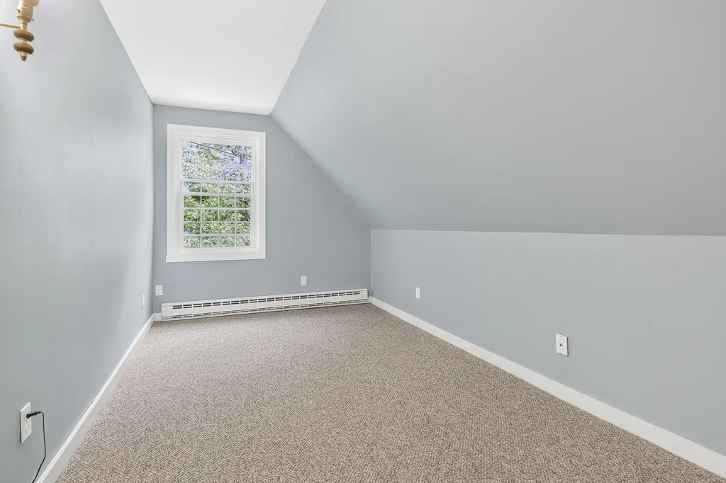 19 Oak Ridge Drive Wiscasset ME 04578