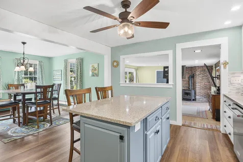 19 Oak Ridge Drive Wiscasset ME 04578