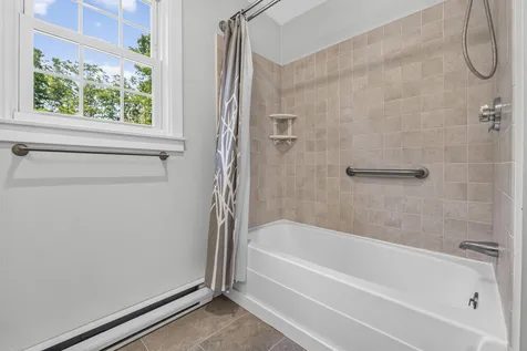 19 Oak Ridge Drive Wiscasset ME 04578