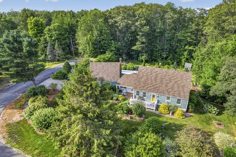 19 Oak Ridge Drive Wiscasset ME 04578
