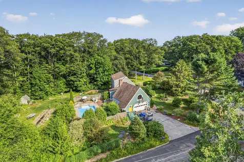 19 Oak Ridge Drive Wiscasset ME 04578