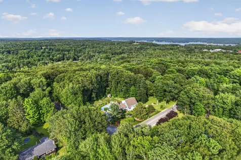 19 Oak Ridge Drive Wiscasset ME 04578