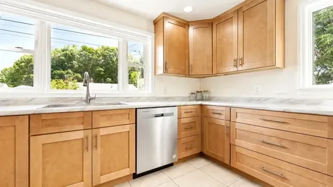 3 Southgate Avenue Biddeford ME 04005