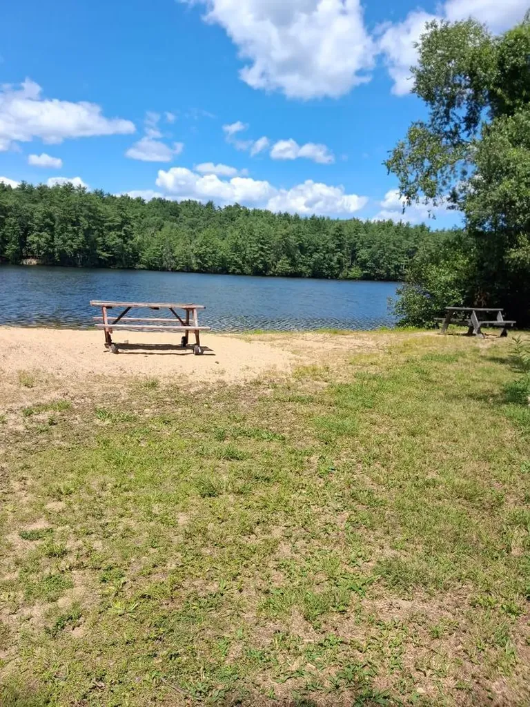 8 Apache Lane Lebanon ME 04027