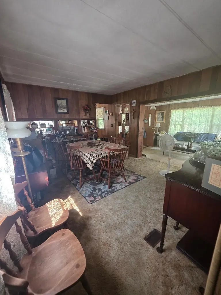 8 Apache Lane Lebanon ME 04027