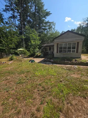 8 Apache Lane Lebanon ME 04027