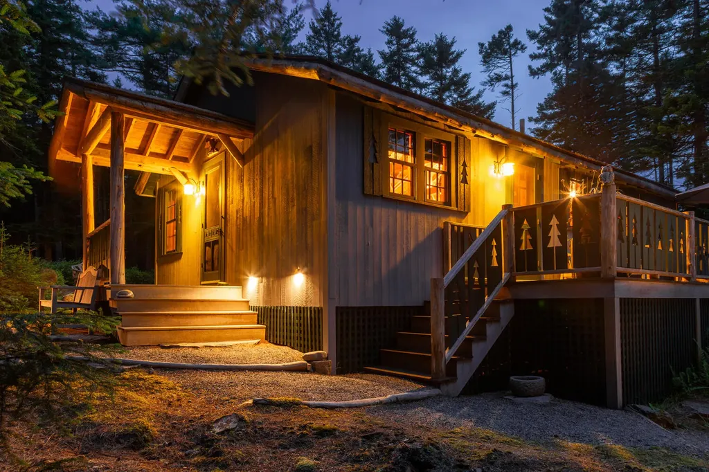 41 Fernald Point Road Southwest Harbor ME 04679