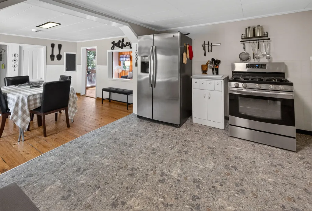 136 Hogan Pond Lane Oxford ME 04270