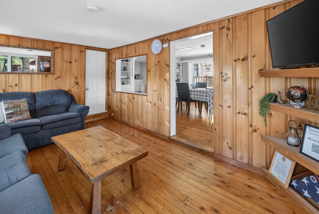 136 Hogan Pond Lane Oxford ME 04270