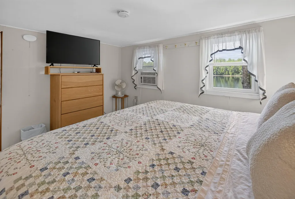 136 Hogan Pond Lane Oxford ME 04270