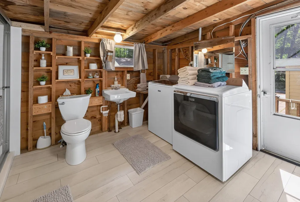 136 Hogan Pond Lane Oxford ME 04270