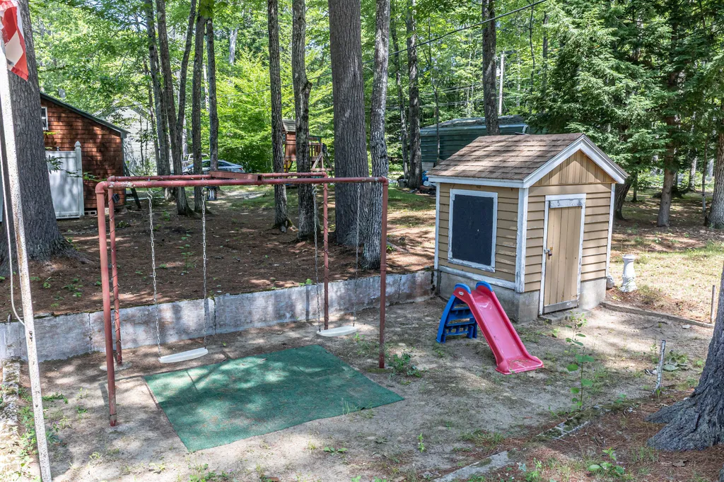 136 Hogan Pond Lane Oxford ME 04270