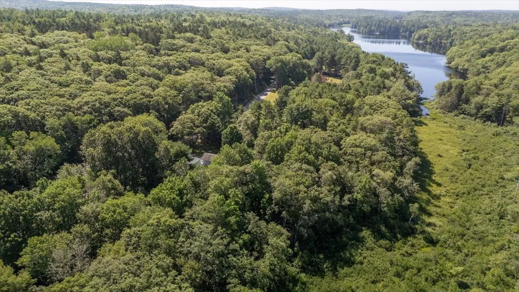 332 Back River Road Boothbay ME 04537