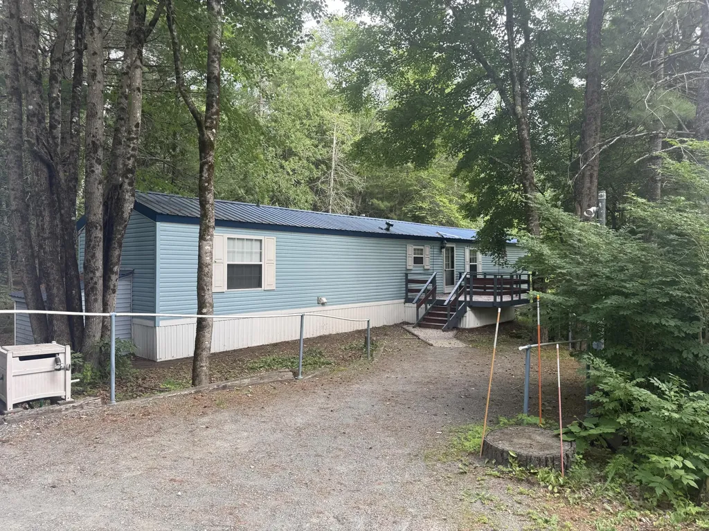 11 Aloha Drive Greenbush ME 04418