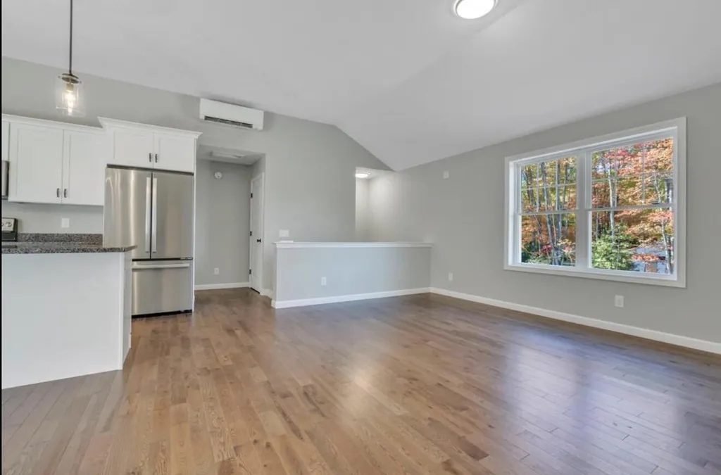 9 Oakland Street Saco ME 04072