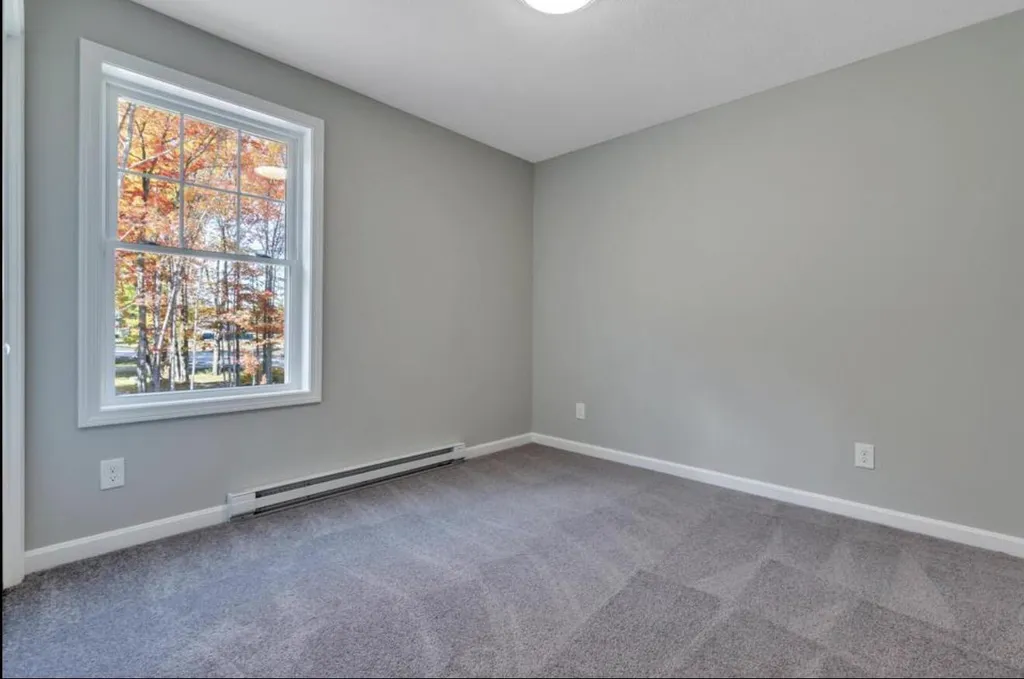 9 Oakland Street Saco ME 04072
