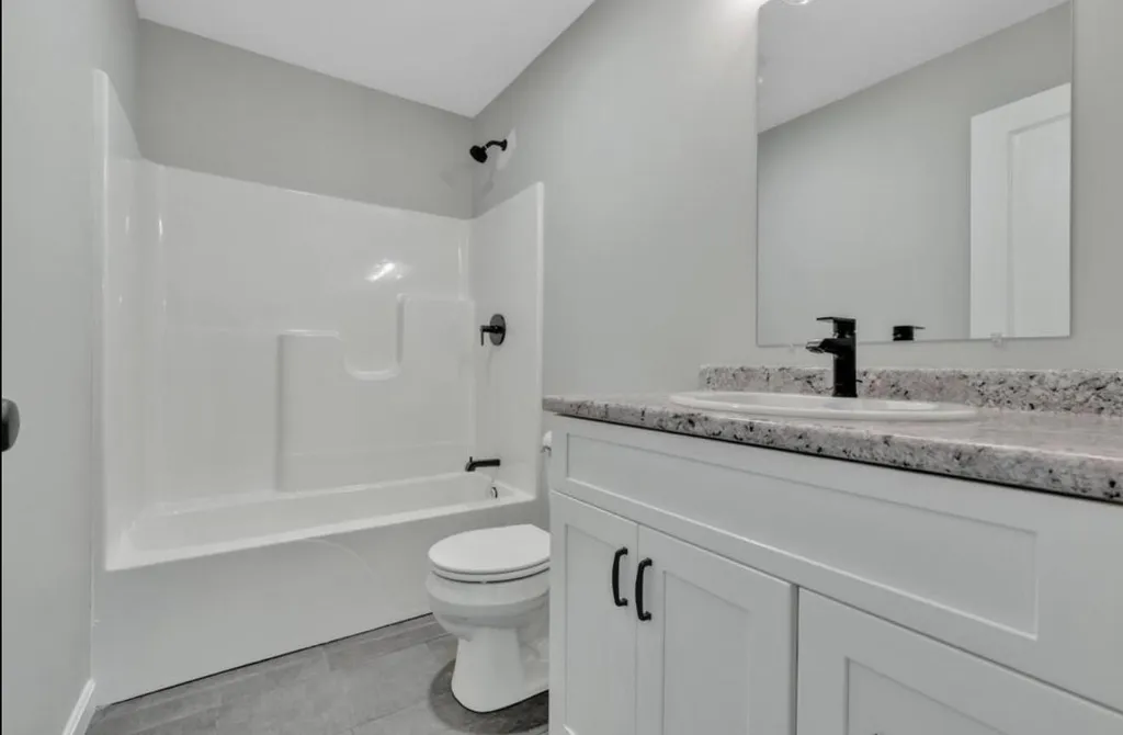9 Oakland Street Saco ME 04072