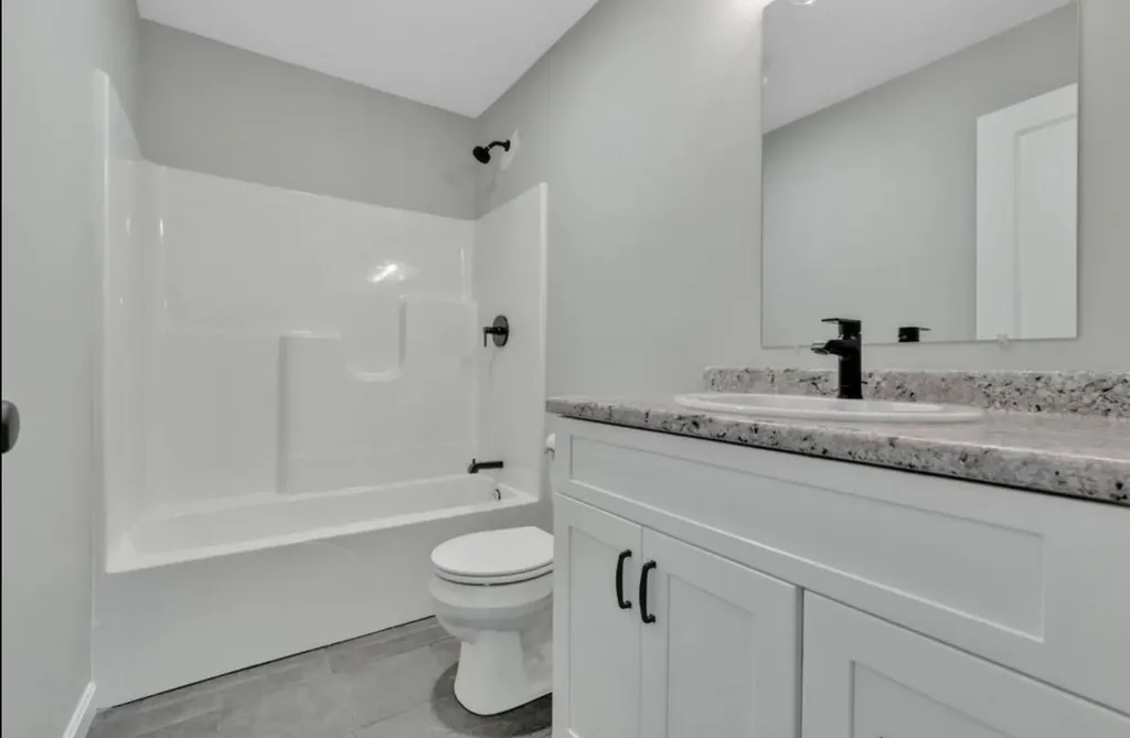 9 Oakland Street Saco ME 04072