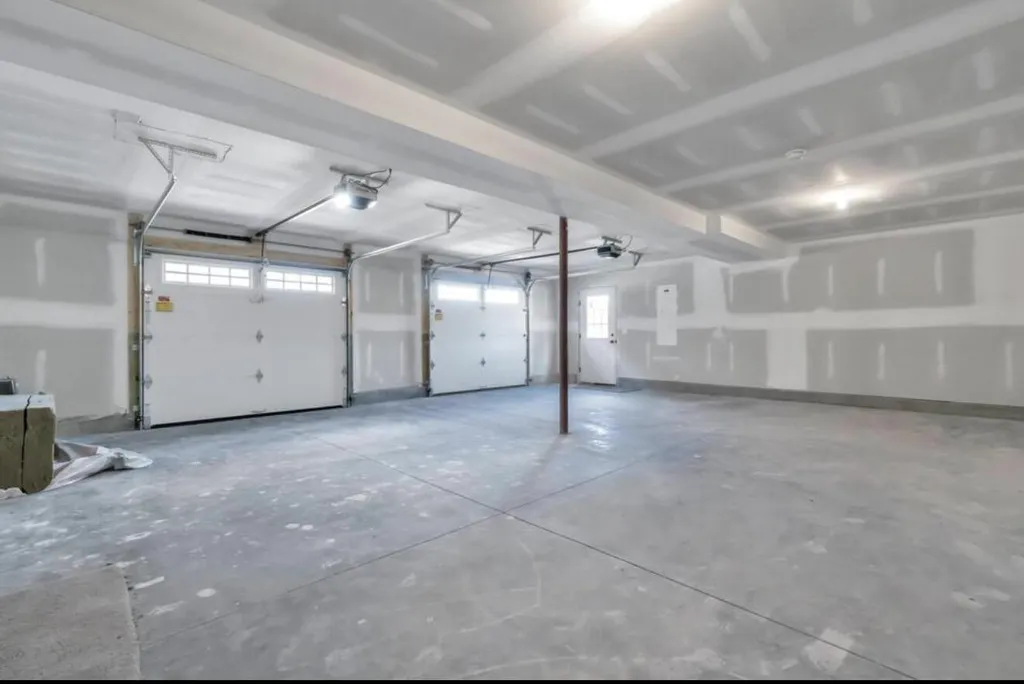 9 Oakland Street Saco ME 04072