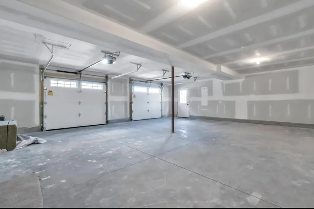 9 Oakland Street Saco ME 04072
