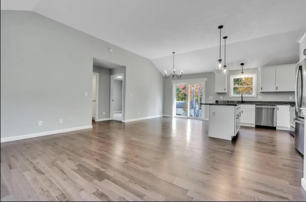 9 Oakland Street Saco ME 04072