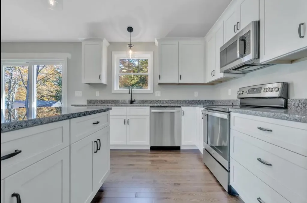 9 Oakland Street Saco ME 04072