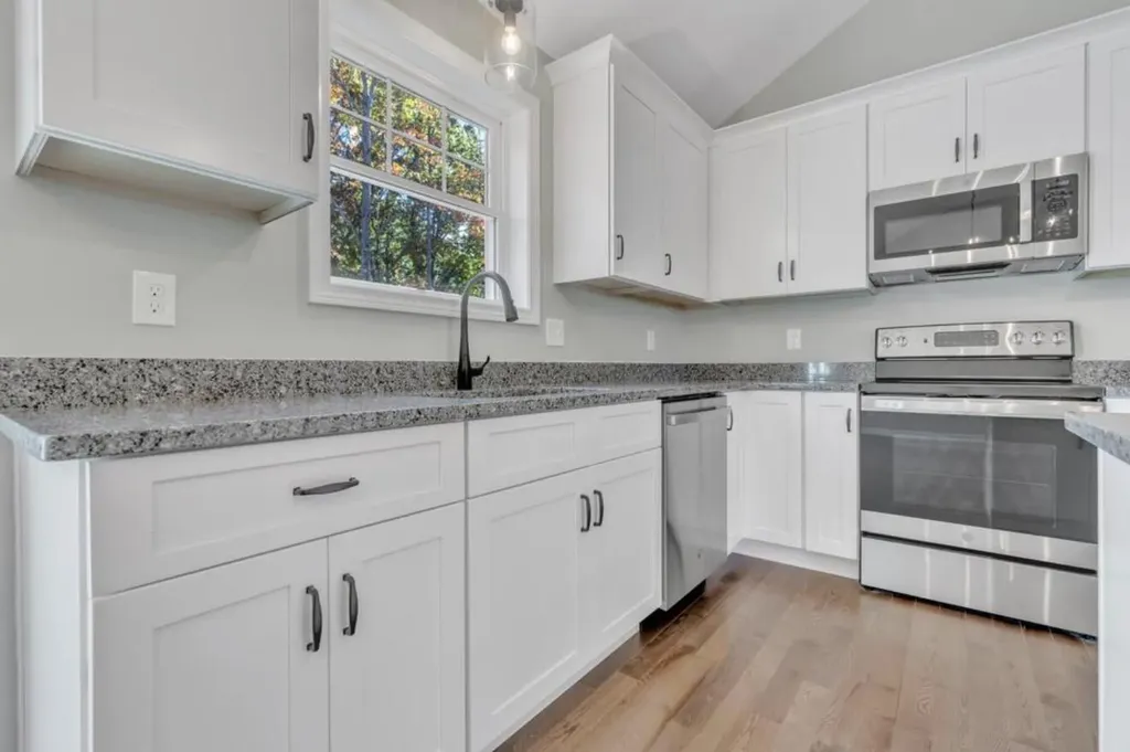 9 Oakland Street Saco ME 04072