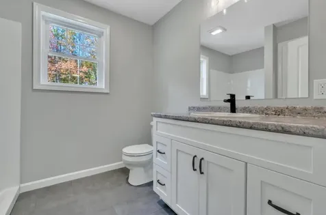 9 Oakland Street Saco ME 04072