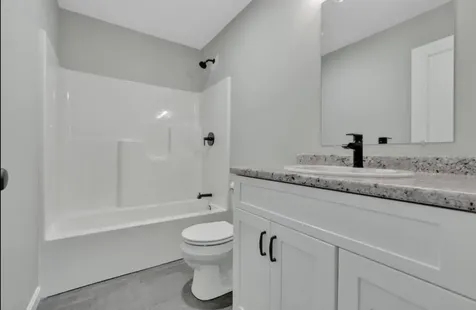 9 Oakland Street Saco ME 04072