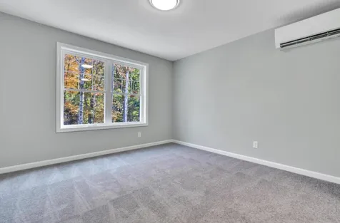 9 Oakland Street Saco ME 04072