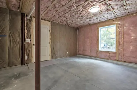 9 Oakland Street Saco ME 04072