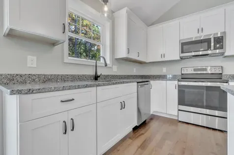 9 Oakland Street Saco ME 04072