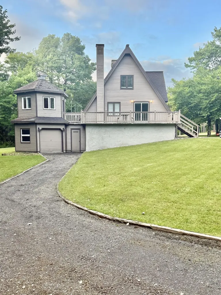 415 11th Avenue Madawaska ME 04756