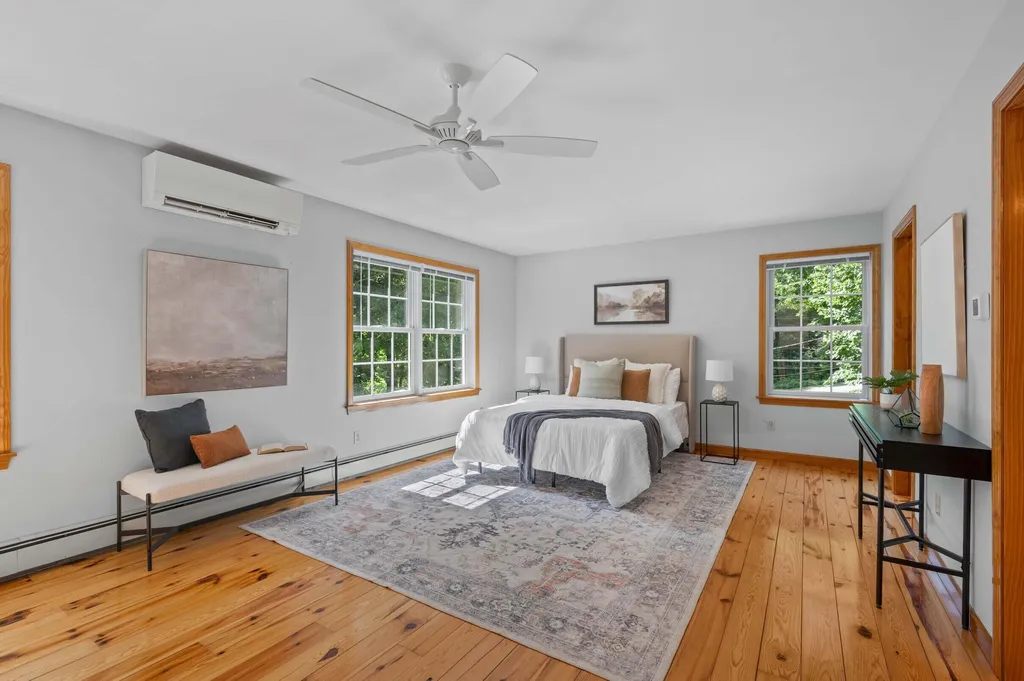 43 Hoyt Drive Monmouth ME 04259