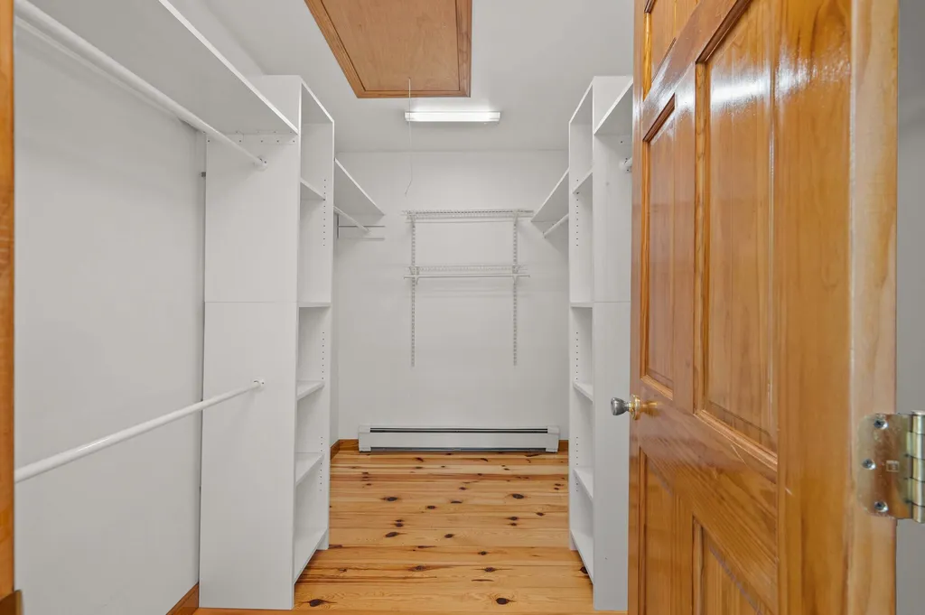 43 Hoyt Drive Monmouth ME 04259