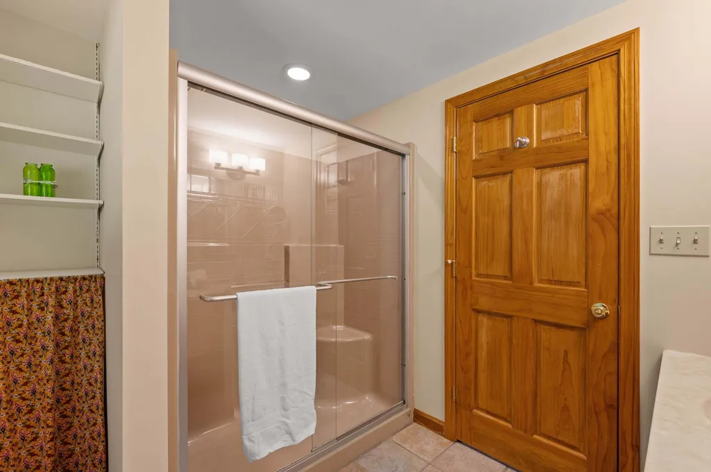 43 Hoyt Drive Monmouth ME 04259