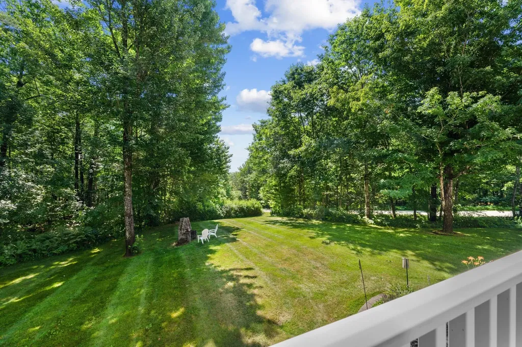 43 Hoyt Drive Monmouth ME 04259