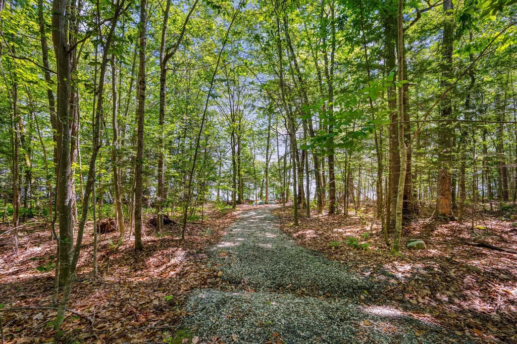 43 Hoyt Drive Monmouth ME 04259