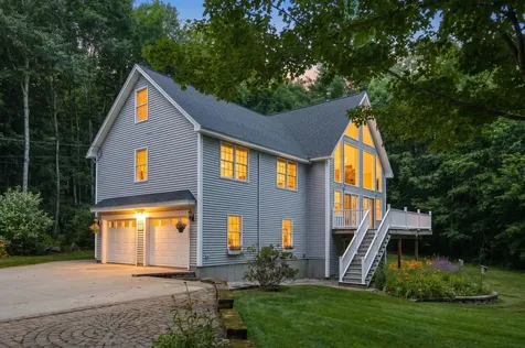 43 Hoyt Drive Monmouth ME 04259