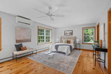 43 Hoyt Drive Monmouth ME 04259