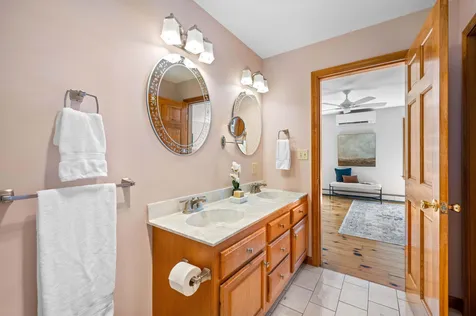 43 Hoyt Drive Monmouth ME 04259