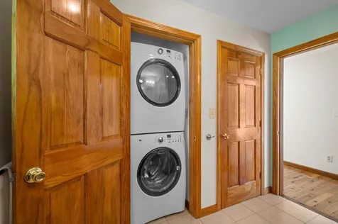 43 Hoyt Drive Monmouth ME 04259