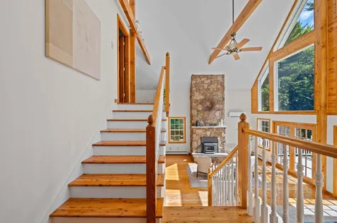 43 Hoyt Drive Monmouth ME 04259