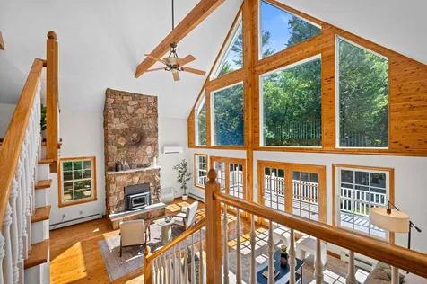 43 Hoyt Drive Monmouth ME 04259