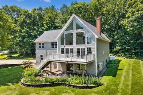 43 Hoyt Drive Monmouth ME 04259