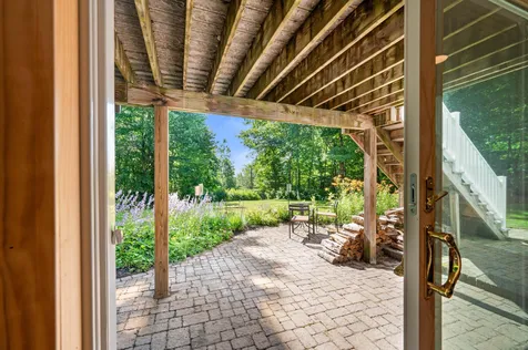 43 Hoyt Drive Monmouth ME 04259