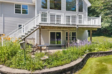 43 Hoyt Drive Monmouth ME 04259