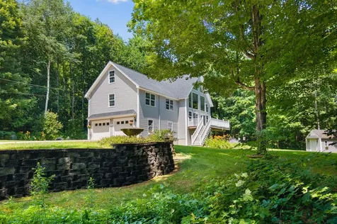 43 Hoyt Drive Monmouth ME 04259