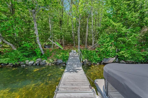 43 Hoyt Drive Monmouth ME 04259