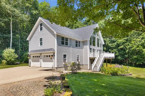 43 Hoyt Drive Monmouth ME 04259